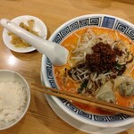 希須林 赤坂 - パクチーワンタン入り