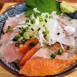 魚豊 - 海鮮市場丼