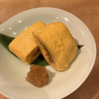 まるや本店 東京ミッドタウン店 - 昼御膳さかえ４３５０円、ひつまぶし上変更＋２２００円。御膳の少し後に登場しました。出来立てのうまきですから言うことのない美味しさです（╹◡╹）