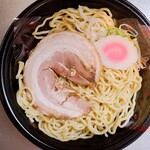 イトーヨーカドー - 夜食のお供に！お手軽醤油ラーメン加熱前