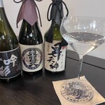 蔵カフェ 薫蔵 - ドリンク写真:購入するにはちょっと高い・・・そんなプレミアムなお酒をグラスで提供♫　プレミアム大吟醸