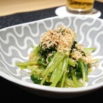 小皿料理と蕎麦 すする - みつ葉のお浸し