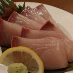 博多海鮮 さかな市場 - 『寒ブリ刺身』