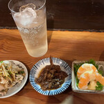 お酒と料理 よしあし - お通しと白州ハイボール