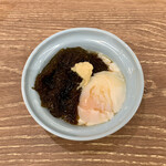 肉汁餃子のダンダダン - 温玉もずく ¥427