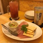 大衆ビストロ D×D - お通し（1人前330円税込）