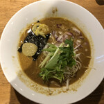 Mensake Isshouan - 牡蠣と味噌のこってり（¥1,200円）スープの1/3が牡蠣と謳っているだけあって、超濃厚です。スープを飲んでいるというよりは、牡蠣が染み込んだ濃厚ポタージュを頂きました。ご飯が合います。