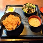 とんかつ政ちゃん - 並カツ丼　サラダセット