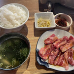 Yakiniku Horumon Yaruki - 