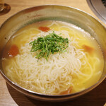 牛角 - 梅しそ冷麺(759円)