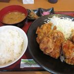 からあげ専門店 から助 - あいもりからあげ定食(810円)