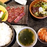 焼肉やまと - 牛はらみ定食　100ｇ　1,250円