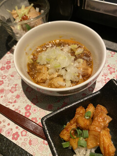 Yakuzen Hinabe Oshidori - 前菜3種盛り　ビリビリ系の麻婆豆腐かと思いきやとっても優しい