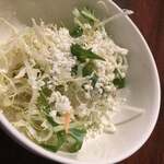 タシデレ - ブータン料理でもよく使われる自家製乾燥チーズのサラダ。これが美味しい！！