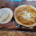 らーめん なると家 - カレー味噌煮込みラーメン　1000円