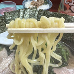 末広家 - 麺リフト