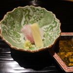 富小路 やま岸 - 丹波の水月大根と蟹身のお椀