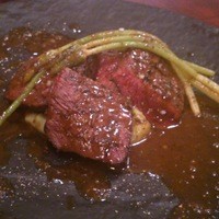 ロスタル - 本州鹿の炭焼き