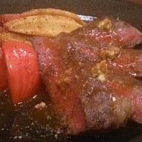 ロスタル - 十勝産黒毛和牛霜降りモモ肉の炭焼き