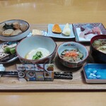 お食事処 飛彈 - おろしそば付き日替わり定食