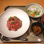 Ginza Rokusantei - 黒毛和牛のローストビーフ丼