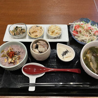 ヒル薬膳粥・ヨル貝料理カイノクチ - 