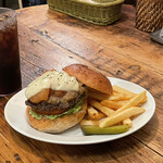 GRILL BURGER CLUB SASA - 