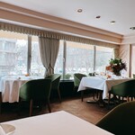 レストラン・モリエール - アットホームでありながら上質な店内