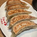 お食事処 あかだも - 餃子　いい焼き色