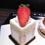 トシ・ヨロイヅカ 東京 - 