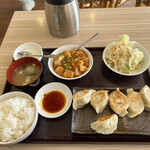 林海餃子酒場 - 焼き餃子+ミニ麻婆豆腐定食