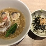 麺屋一燈 - 蛤出汁ラーメン(プチあられご飯付)