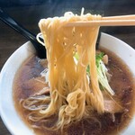 港町ラーメン 寅屋 - 麺アップ