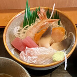 和食 魚靖 - 各定食にお刺身がつきます