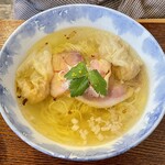 Ramen FeeL - わんたん入り塩らぁ麺