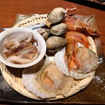 Mekiki no Ginji Chino Shiyakushomae Ten - Assorted Grilled Seafood, JPY 2,187 – Jan. 2023
