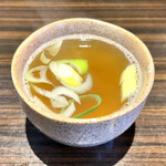 Ramen Kengou - スープ割りは本日の煮干し！このまま飲めちゃう美味しさლ(´ڡ`ლ)　