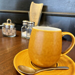 クレープリー・スタンド シャンデレール - ホットコーヒーのカップ卵みたいやな。