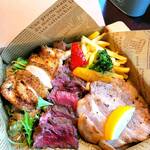 チーズ料理と肉盛りバル 南森町ロマンチック食堂 - お肉のテイクアウトもございます