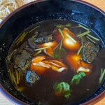Sobakiri Ishigaki - 海苔を散らして花巻き牡蠣汁