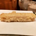 天白 - この形の蓮も初めて。