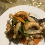 中華料理香満園 - 鶏肉とカシューナッツ炒め