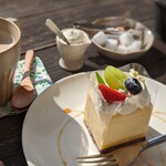 Keki Kafe Raku - レアチーズケーキ、ほうじ茶ラテ