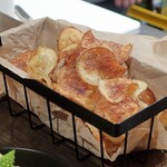 トリワイン ＰＩＫＯＳＨＨＨＵ - おじゃがからそのまんまポテチ