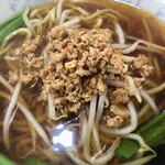 台湾料理　鴻翔 - 台湾ラーメン　ピリ辛、具は少なめ