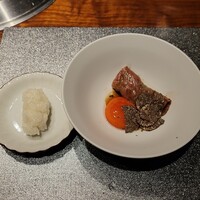 焼肉牛印 銀座店 - トリュフ焼きすきの小丼