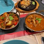 INDIAN RESTAURANT Mumbai - マトンカレー（右側）