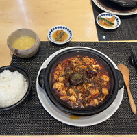中國菜 心香 - ぐつぐつと音を立てる本格的な四川麻婆豆腐！