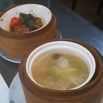 趙の飲茶 888 - 野菜やキノコたっぷりの生姜の効いたスープ