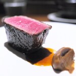 アカ - フィレ肉をじっくり焼いて。